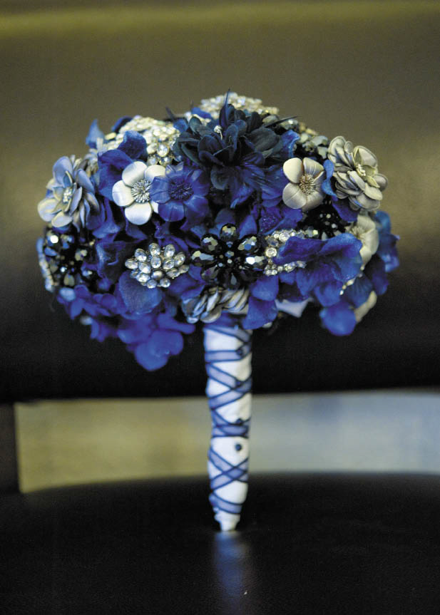 Broach bouquet by bride